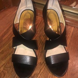 MICHAEL KORS BLACK HEELS